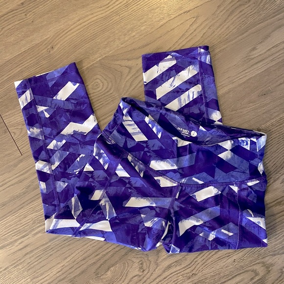 Old Navy Active Capri Exercise Leggings Small Petite - Picture 2 of 5